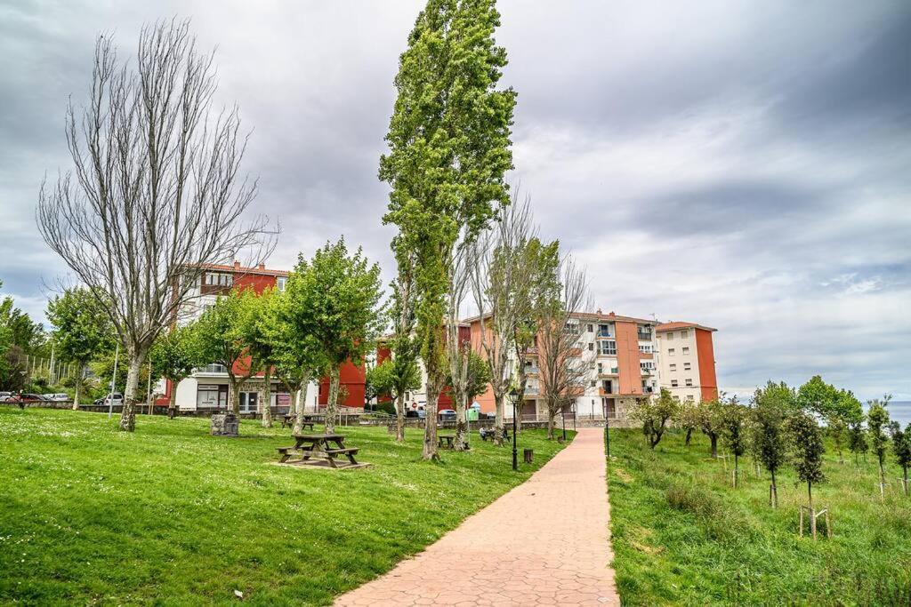 Coqueto Apartamento Junto Al Mar Бермео Екстериор снимка